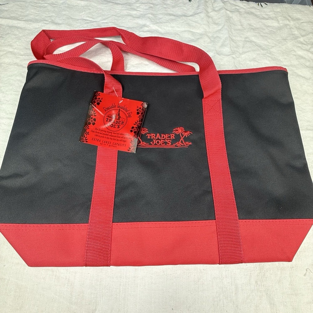 Trader Joe's Black & Red Large Reusable Insulated Bag New With Tags Grocery